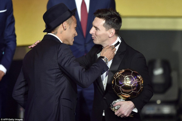 Vượt Ronaldo, Messi đoạt Quả bóng vàng FIFA 2015 - Ảnh 3. Vượt Ronaldo, Messi đoạt Quả bóng vàng FIFA 2015 - Ảnh 3.
