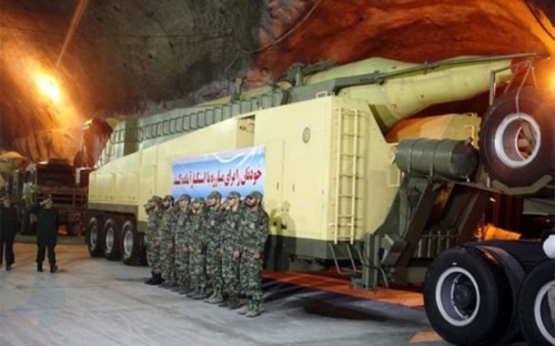 Iran sẽ đáp trả thái độ chống Tehran của Mỹ bằng... tên lửa - Ảnh 1