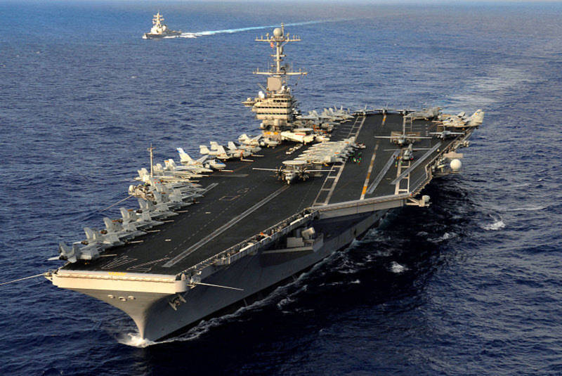 Cảng nhà của tàu sân bay USS C Stennis (CVN-74) là Bremerton, Washington, Mỹ