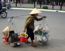 Gánh nặng trả nợ của Việt Nam ngày càng lớn. Ảnh minh họa
