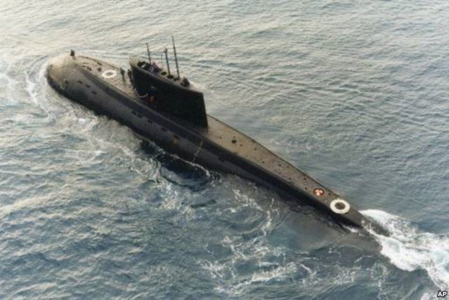 Việt Nam đã đặt mua 6 chiếc tàu ngầm lớp Kilo của Nga năm 2009, trị giá khoảng 2 tỷ đôla, và dự kiến sẽ được bàn giao tất cả vào năm 2016.