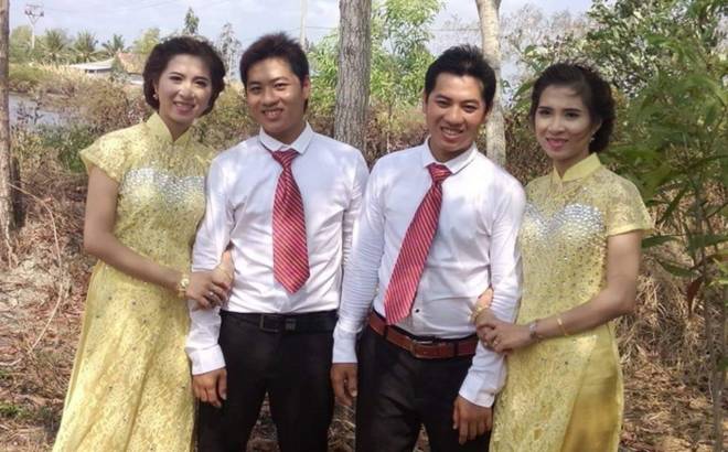Hai anh em song sinh ở Cà Mau cưới hai chị em song sinh Hai anh em song sinh ở Cà Mau cưới hai chị em song sinh