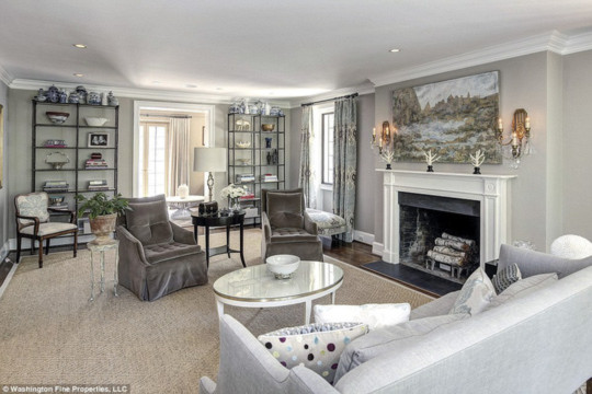 Phòng khách. Ảnh: Washington Fine Properties