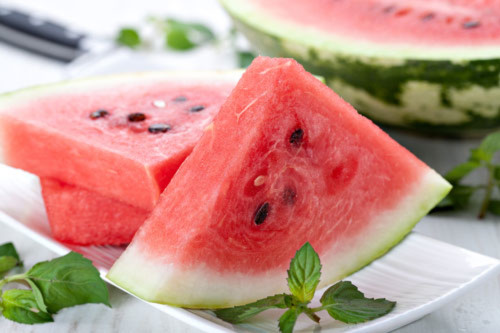 Nguy hiểm khôn lường khi ăn dưa hấu sai cách vào mùa hè - Ảnh 3