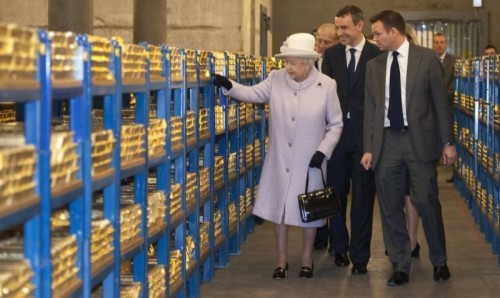 Ngân hàng Trung Quốc 'vung tiền' mua 2.000 tấn vàng của Anh - Ảnh 1