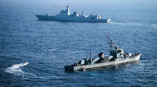 Tàu quân sự Trung Quốc tại Biển Đông hồi tháng 5. Ảnh: AFP.