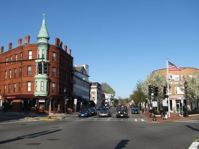 Medford, Massachusetts, quê hương của Bloomberg Medford, Massachusetts, quê hương của Bloomberg