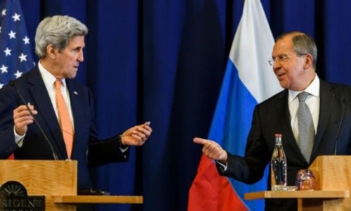 Ngoại trưởng Mỹ John Kerry (trái) và người đồng cấp Nga Sergei Lavrov. Ảnh: AFP.