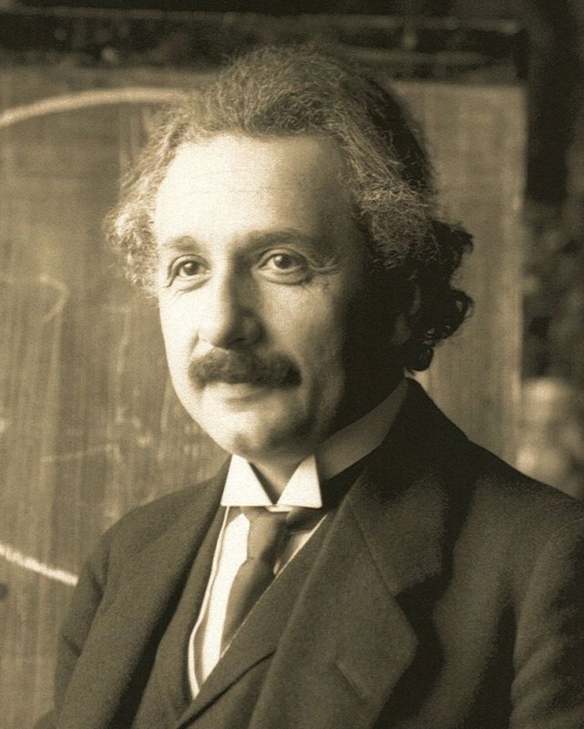 Albert Einstein trong một buổi giảng dạy tại Viên, Áo vào năm 1921, khi đó ông được 42 tuổi. (Ảnh: Ferdinand Schmutzer)