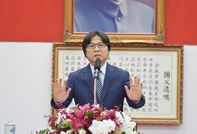 Bộ Nội vụ Đài Loan đã xác thực, quyết toán thường niên kết thúc vào cuối tháng Năm cho thấy có 26 chính đảng, bao gồm đảng Cộng sản Đài Loan, tuyên bố giải thể hoặc rút lại hồ sơ. Hình ảnh là ông Diệp Tuấn Vinh (Yeh Jiunn-rong) – Bộ trưởng Bộ Nội vụ Đài Loan (Ảnh: Bộ Nội Chính Đài Loan).