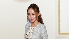 Park Yeon-mi, một cô gái nổi tiếng vì đào thoát khỏi Triều Tiên tiết lộ: “Kim Jong Un giả chết”, ẩn thân vì sợ dịch viêm phổi Vũ Hán vì dịch đã vượt tầm kiểm soát ở Triều Tiên. (Ảnh qua NTDtv.com)