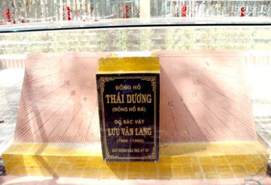 Đồng hồ Thái Dương do bác vật Lưu Văn Lang xây dựng tại Bạc Liêu. (Ảnh: Duy Khôi, Báo điện tử Cần Thơ)

Bạn đang sao chép nội dung của Trí Thức VN. Nếu là cá nhân sử dụng, vui lòng ghi rõ nguồn trithucvn.co. Nếu là website, kênh truyền thông, vui lòng chỉ sử dụng nội dung khi có sự  cho phép của Trí Thức VN.